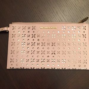 Michael kors clutch
